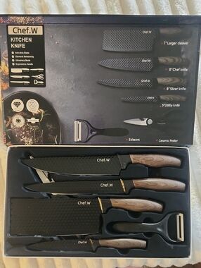 Chef.W 7-Piece Kitchen Knife Set - Black Blades with Wood-Tone Handles